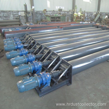 Screw conveyor for industrial cement